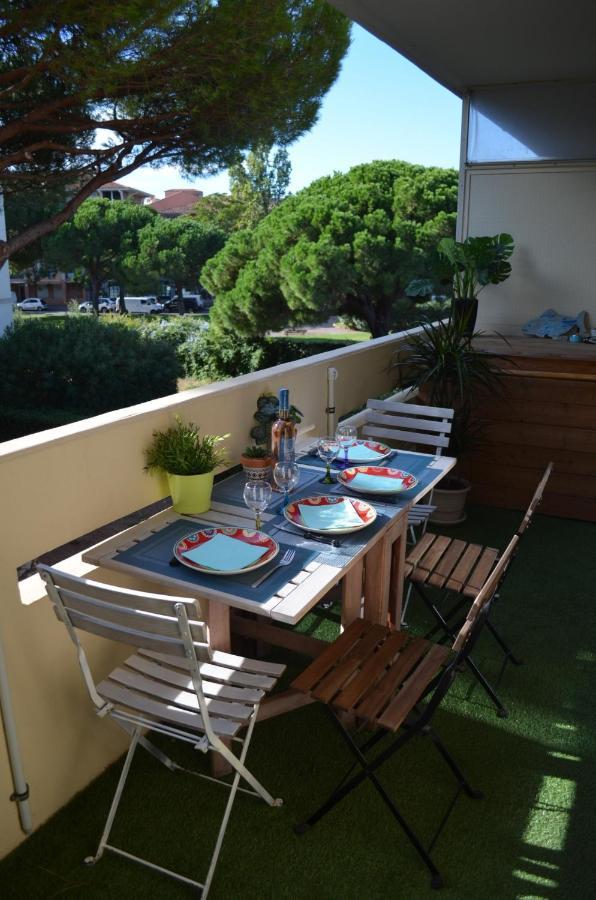 Charmant Appartement A 350M De La Plage Et Du Port Фрежюс Экстерьер фото